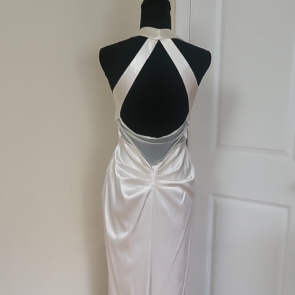 Dave & Johnny Elegant Ivory EUC Satin Wedding Backless Gown - Picture 8 of 17